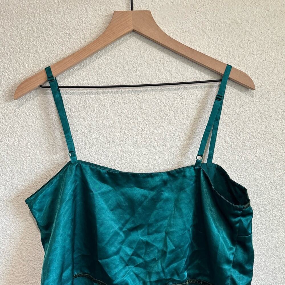 VTG Victoria Secret Y2K Green Cami Velour Trim Satin Mesh Hem Dainty Academia - Picture 7 of 8